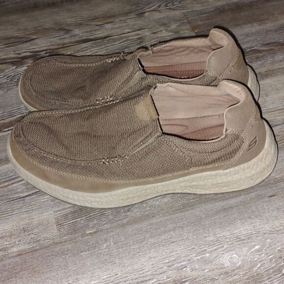 Skechers Relaxed Fit Air Cooled Memory Foam  Tan slip on Shoes  Sz 11 - Picture 3 of 7